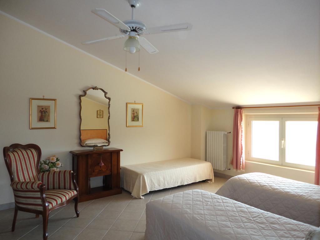 Appartement Casa Adriana à Penne Extérieur photo